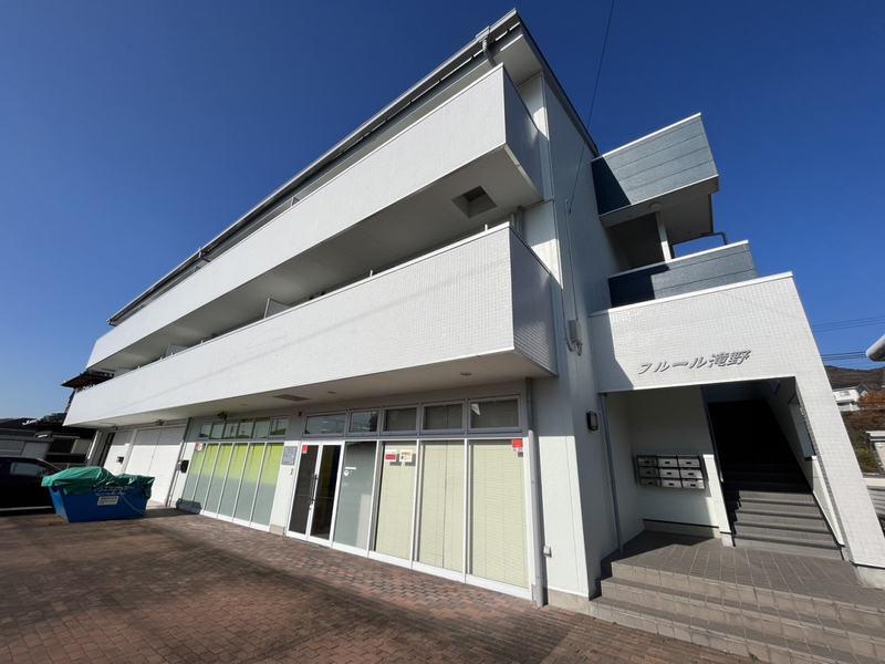 フルール滝野