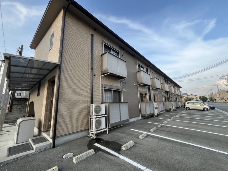 エトランス小松町B
