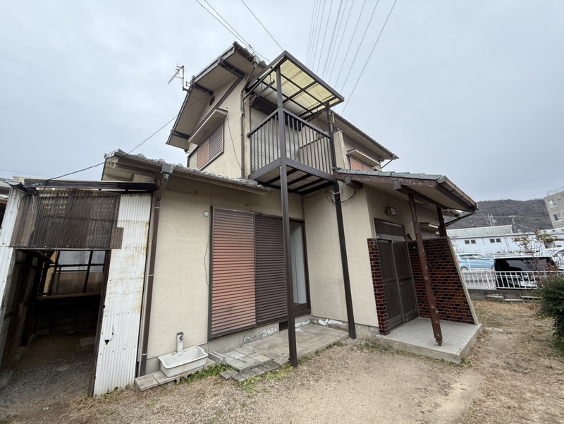 青山川本貸家（北）