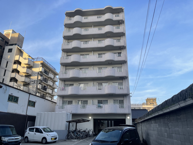 ホワイトシャトー小林