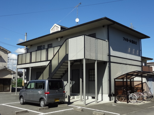 ファミール富永